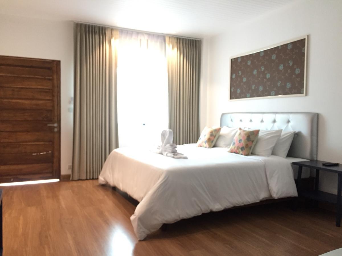 Phetcharat Grand Hotel Maesot Mae Sot Exterior photo