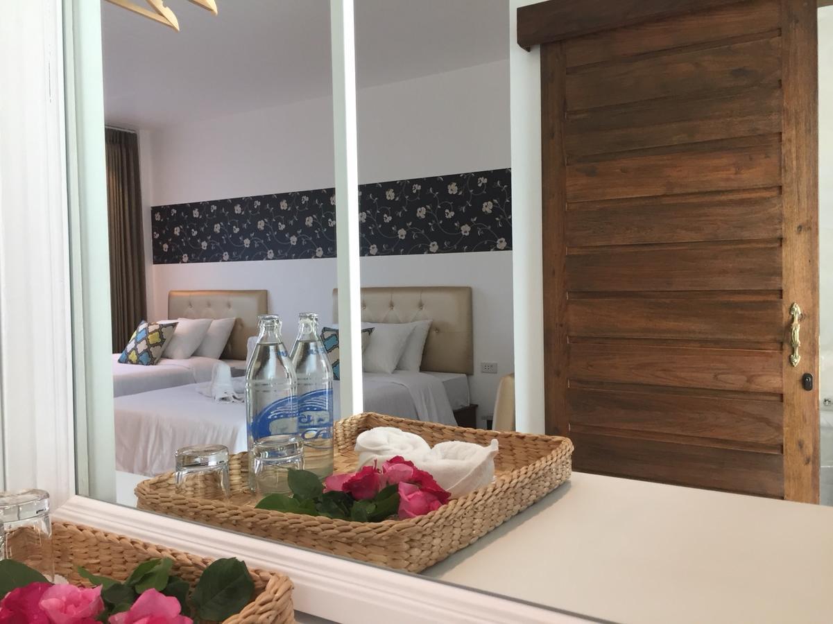 Phetcharat Grand Hotel Maesot Mae Sot Exterior photo