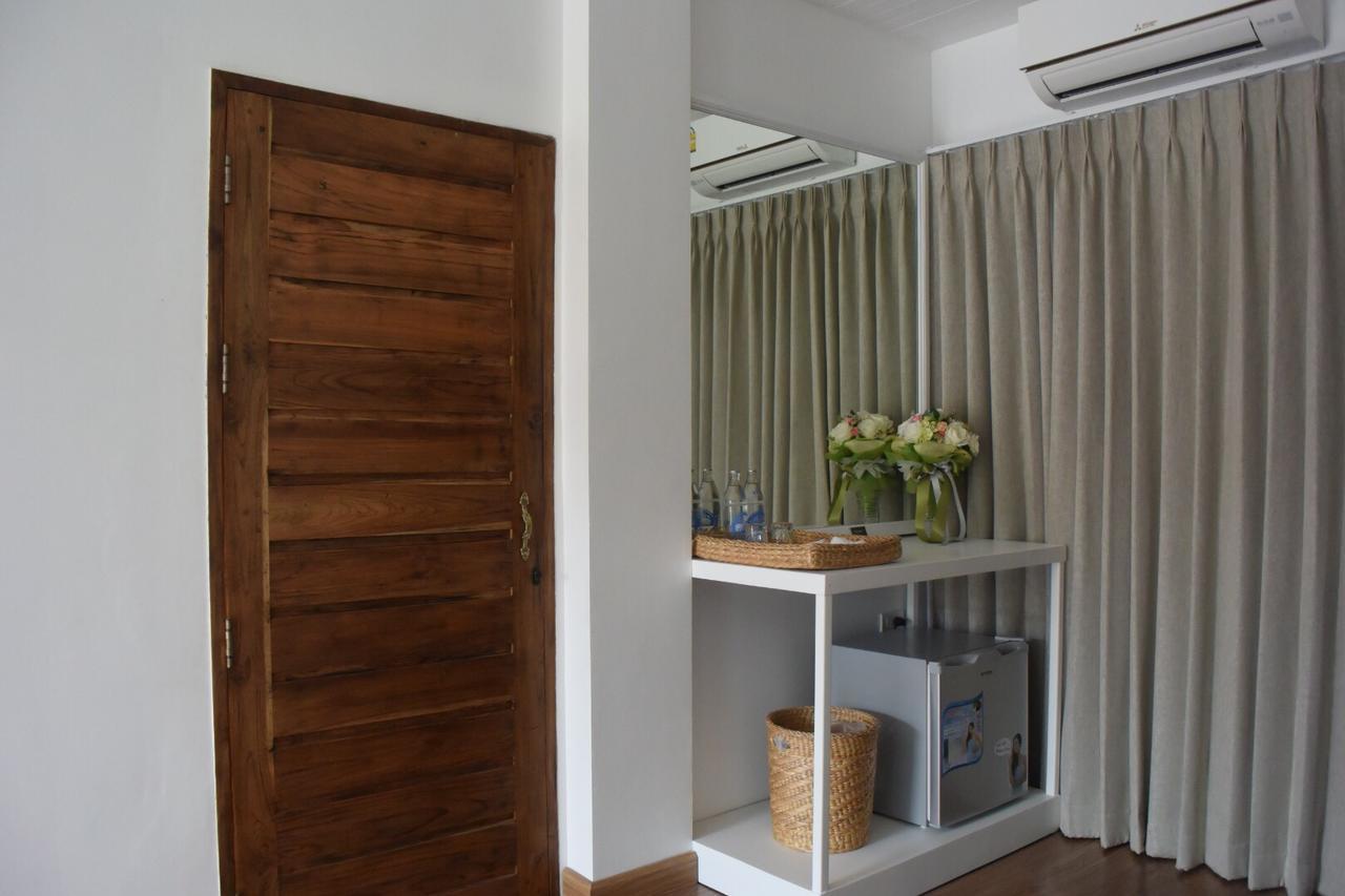Phetcharat Grand Hotel Maesot Mae Sot Exterior photo
